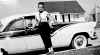 Full_Pic_of_Mom_with_our_new_1955_Ford.jpg (87153 bytes)