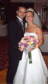 Jay and Lisa with flowers.jpg (43915 bytes)